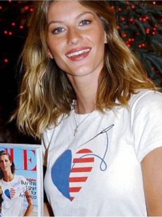 CFDA/VOGUE Tops - Vintage 2001 CFDA/VOGUE women’s Fashion for America tee size 2XL. Collectible